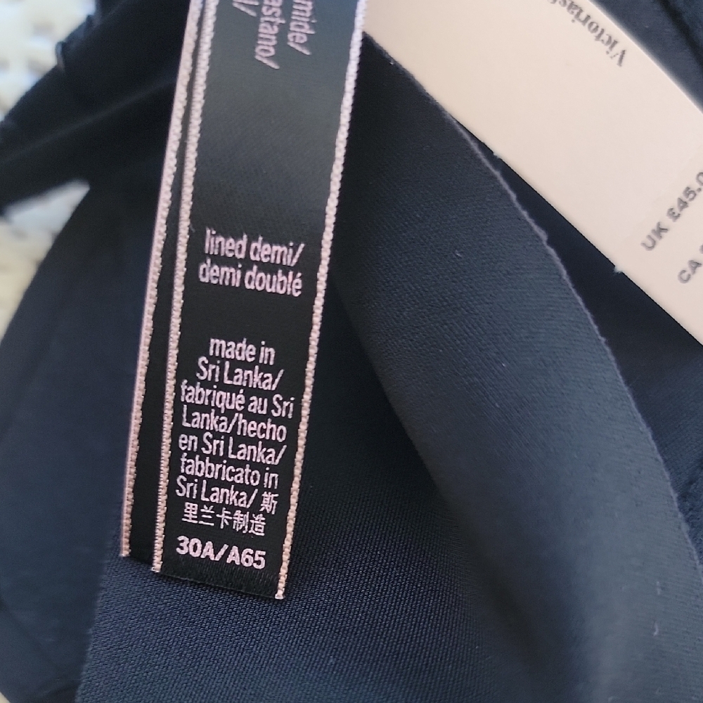 Victoria's Secret Black Bra - Picture 8 of 9